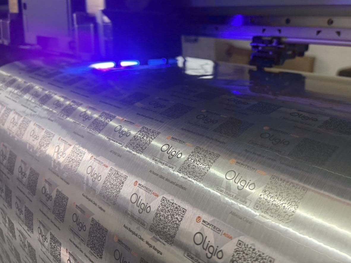 โรงพิมพ์สติ๊กเกอร์สีเงิน